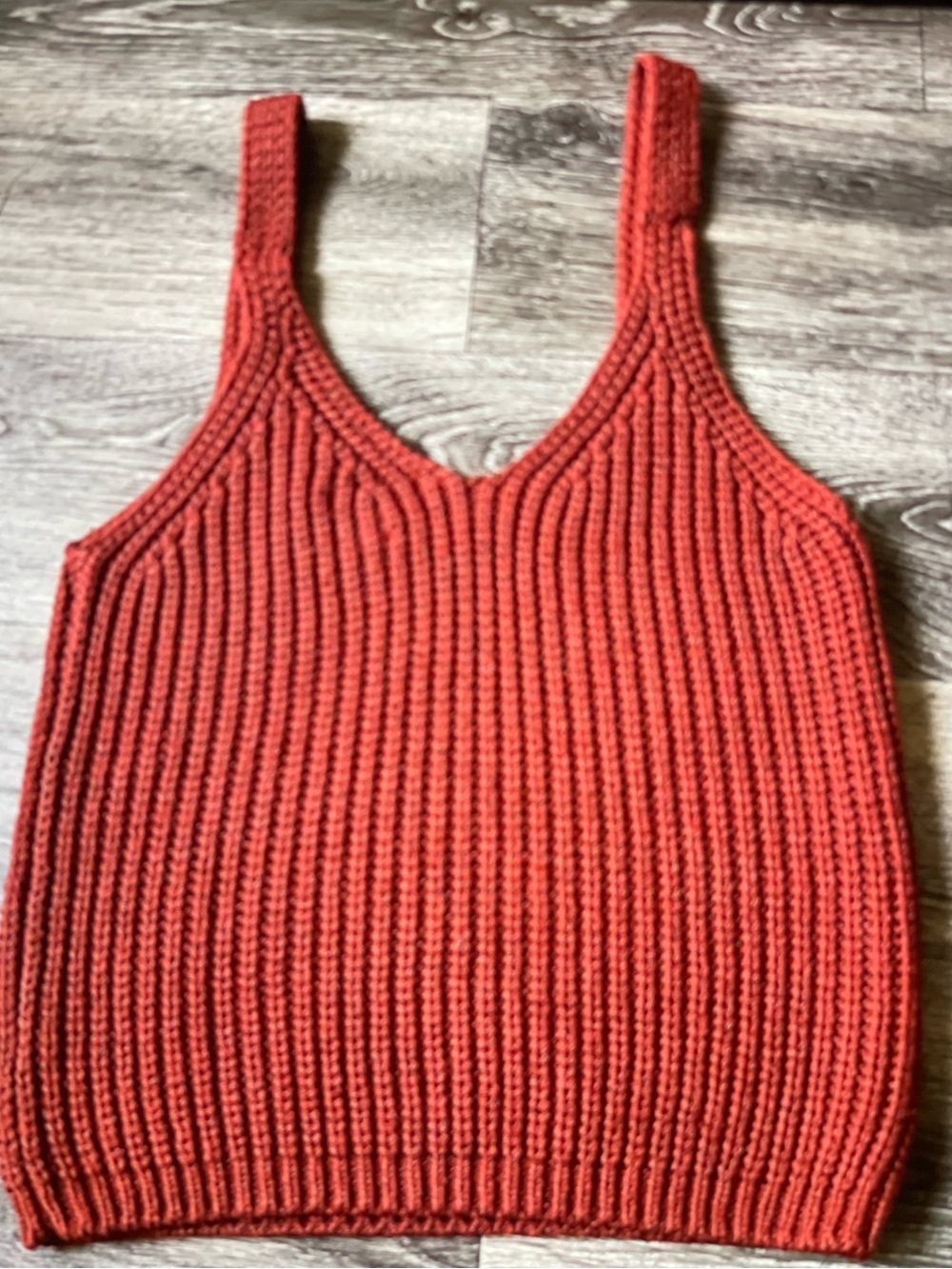 Harper Red Ribbed V-Neck Knit Tank - Picture 4 of 4